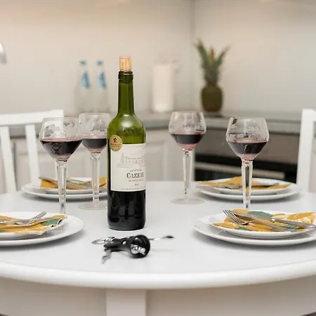 Rent Like - Piekarska 6 *